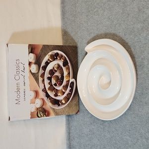 Modern‎ Classics Ceramic Swirl Bowl White